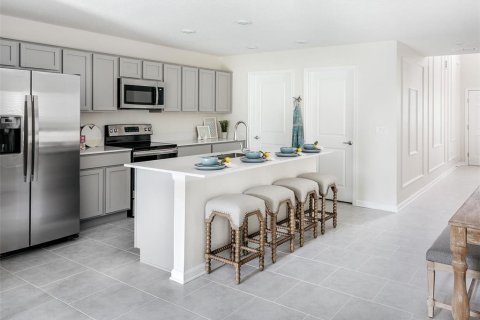 Casa en venta en Kissimmee, Florida, 5 dormitorios, 221.85 m2 № 1915985 - foto 2
