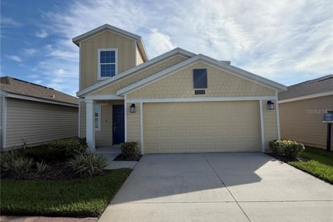 Casa en venta en Kissimmee, Florida, 5 dormitorios, 221.85 m2 № 1915985 - foto 1
