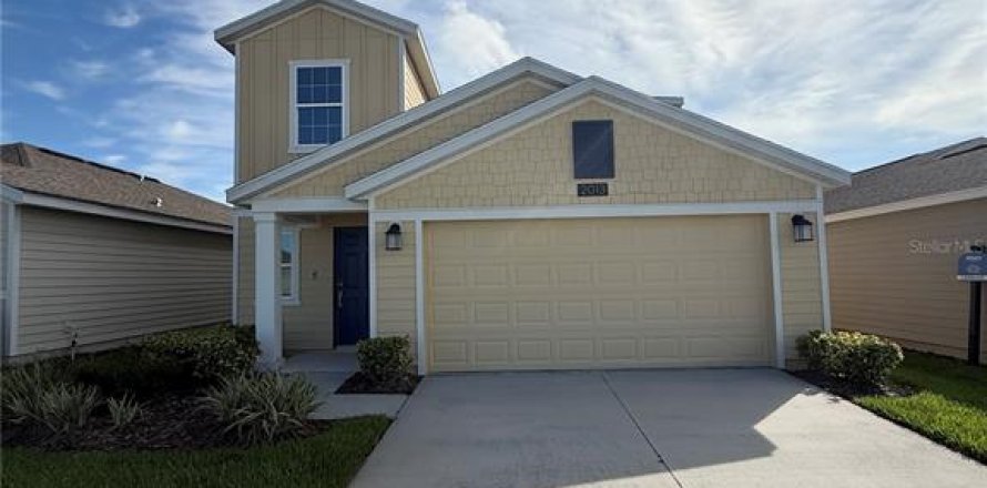 Casa en Kissimmee, Florida 5 dormitorios, 221.85 m2 № 1915985
