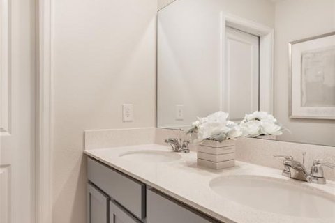 Casa en venta en Kissimmee, Florida, 5 dormitorios, 221.85 m2 № 1915985 - foto 17