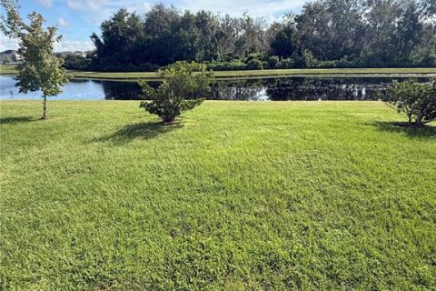 Casa en venta en Kissimmee, Florida, 5 dormitorios, 221.85 m2 № 1915985 - foto 19