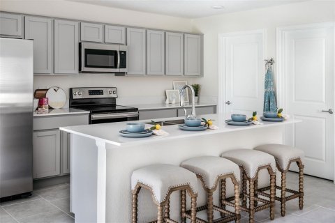 Casa en venta en Kissimmee, Florida, 5 dormitorios, 221.85 m2 № 1915985 - foto 3