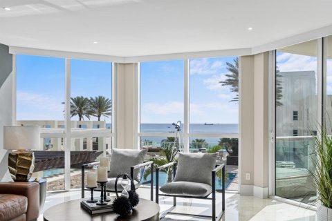 Condominio en Fort Lauderdale, Florida, 3 dormitorios  № 2077735
