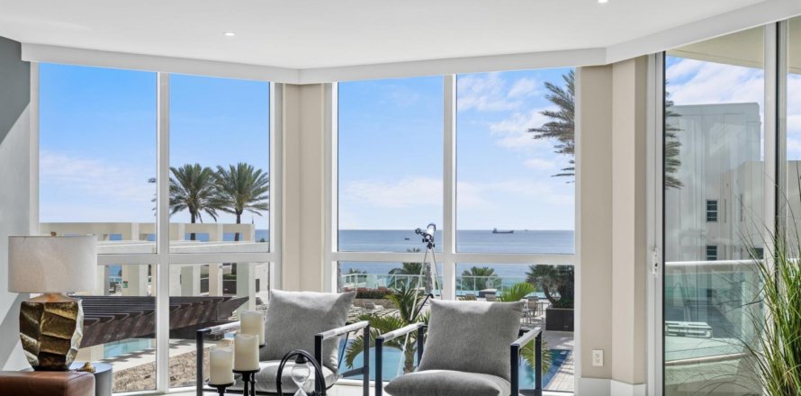 Condominio en Fort Lauderdale, Florida, 3 dormitorios  № 2077735