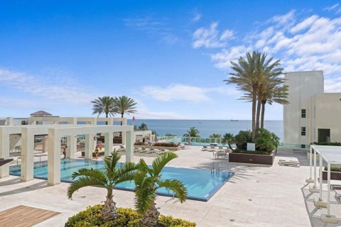 Condominio en venta en Fort Lauderdale, Florida, 3 dormitorios, 221.11 m2 № 2077735 - foto 2