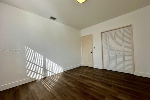 Immobilier commercial à vendre à North Miami Beach, Floride: 139.35 m2 № 1940399 - photo 13