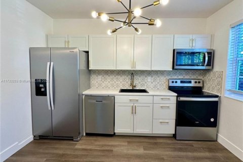 Immobilier commercial à vendre à North Miami Beach, Floride: 139.35 m2 № 1940399 - photo 7