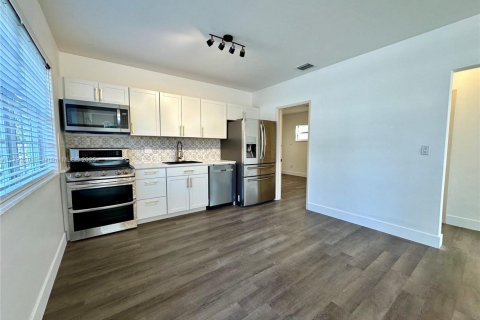 Immobilier commercial à vendre à North Miami Beach, Floride: 139.35 m2 № 1940399 - photo 4