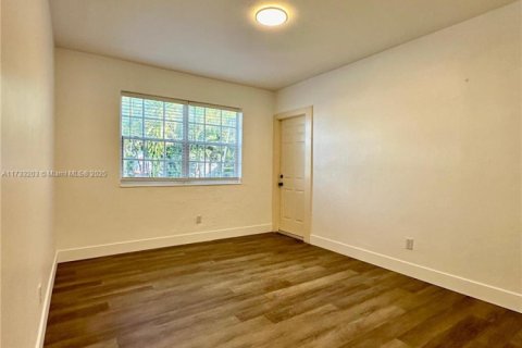 Immobilier commercial à vendre à North Miami Beach, Floride: 139.35 m2 № 1940399 - photo 14