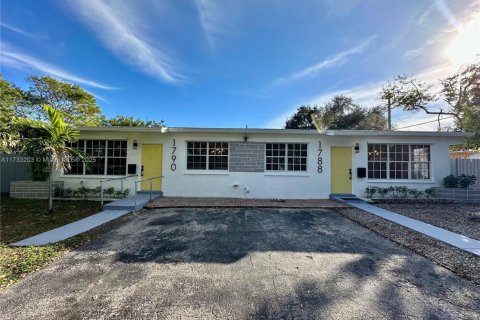 Immobilier commercial à vendre à North Miami Beach, Floride: 139.35 m2 № 1940399 - photo 3