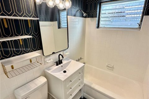 Immobilier commercial à vendre à North Miami Beach, Floride: 139.35 m2 № 1940399 - photo 10