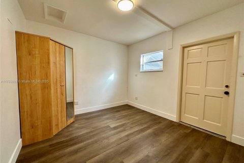 Immobilier commercial à vendre à North Miami Beach, Floride: 139.35 m2 № 1940399 - photo 15