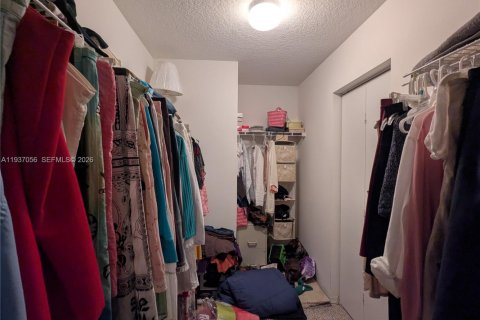 Купить виллу или дом в Мирамар, Флорида 4 спальни, 231.98м2, № 1995906 - фото 23