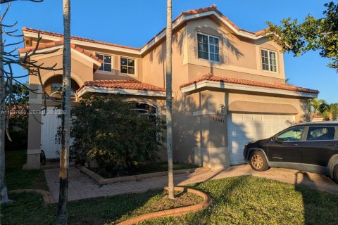 Дом в Мирамар, Флорида 4 спальни, 231.98м2 № 1995906