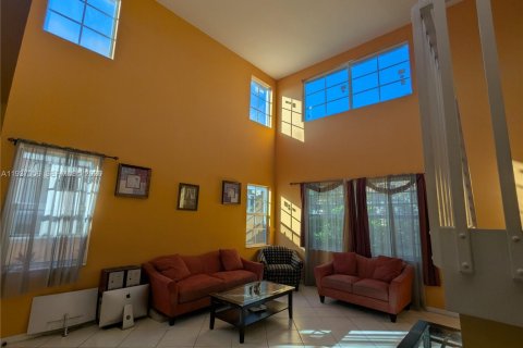 Купить виллу или дом в Мирамар, Флорида 4 спальни, 231.98м2, № 1995906 - фото 4