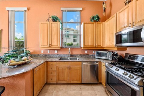 House in Boca Raton, Florida 3 bedrooms, 197.6 sq.m. № 1693646 - photo 14
