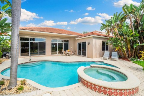 House in Boca Raton, Florida 3 bedrooms, 197.6 sq.m. № 1693646 - photo 4