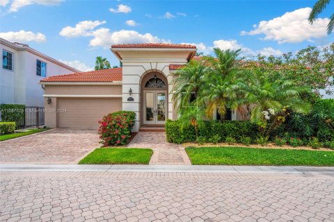 House in Boca Raton, Florida 3 bedrooms, 197.6 sq.m. № 1693646 - photo 5