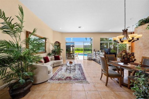House in Boca Raton, Florida 3 bedrooms, 197.6 sq.m. № 1693646 - photo 8