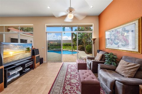 House in Boca Raton, Florida 3 bedrooms, 197.6 sq.m. № 1693646 - photo 11