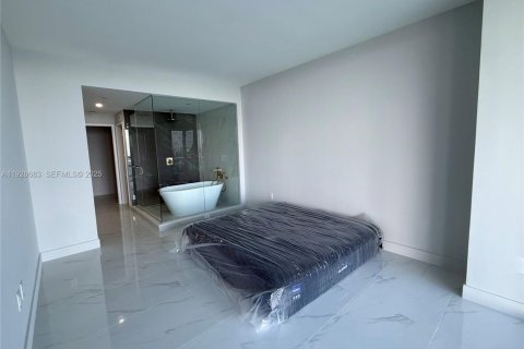 Condo in Miami, Florida, 3 bedrooms  № 1992735 - photo 4