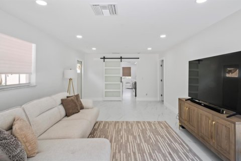 Villa ou maison à vendre à Riviera Beach, Floride: 3 chambres, 136.57 m2 № 2342908 - photo 5