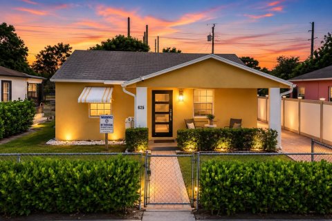 Villa ou maison à vendre à Riviera Beach, Floride: 3 chambres, 136.57 m2 № 2342908 - photo 2