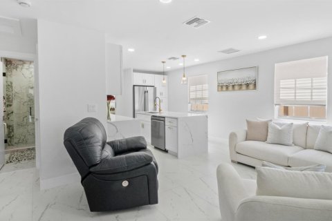 Villa ou maison à vendre à Riviera Beach, Floride: 3 chambres, 136.57 m2 № 2342908 - photo 10