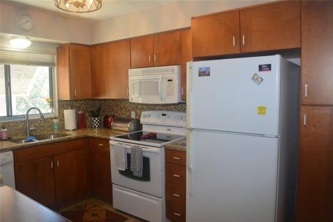 Condo in Sarasota, Florida, 2 bedrooms  № 1736484 - photo 18