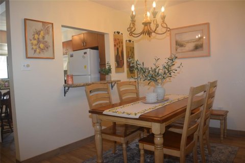 Condo in Sarasota, Florida, 2 bedrooms  № 1736484 - photo 25