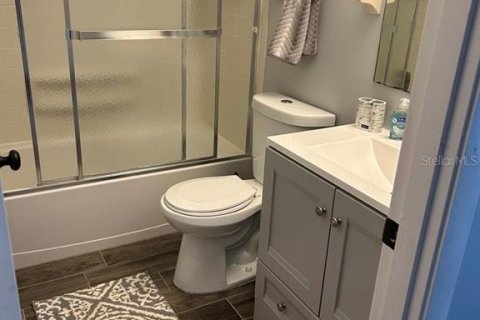 Condo in Sarasota, Florida, 2 bedrooms  № 1736484 - photo 12