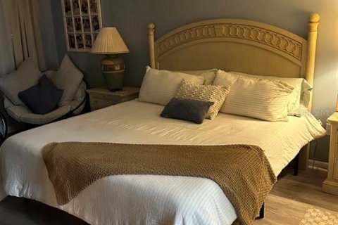 Condo in Sarasota, Florida, 2 bedrooms  № 1736484 - photo 22