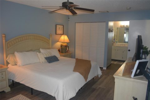 Condo in Sarasota, Florida, 2 bedrooms  № 1736484 - photo 20