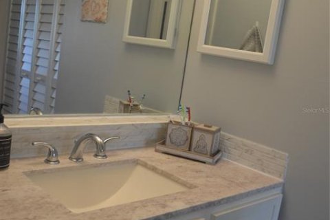 Condo in Sarasota, Florida, 2 bedrooms  № 1736484 - photo 7