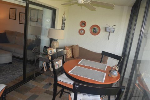 Condo in Sarasota, Florida, 2 bedrooms  № 1736484 - photo 17