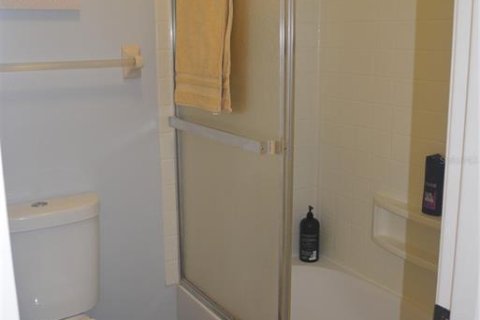 Condo in Sarasota, Florida, 2 bedrooms  № 1736484 - photo 9