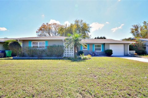 Casa en alquiler en Seminole, Florida, 2 dormitorios, 142.79 m2 № 1913972 - foto 1