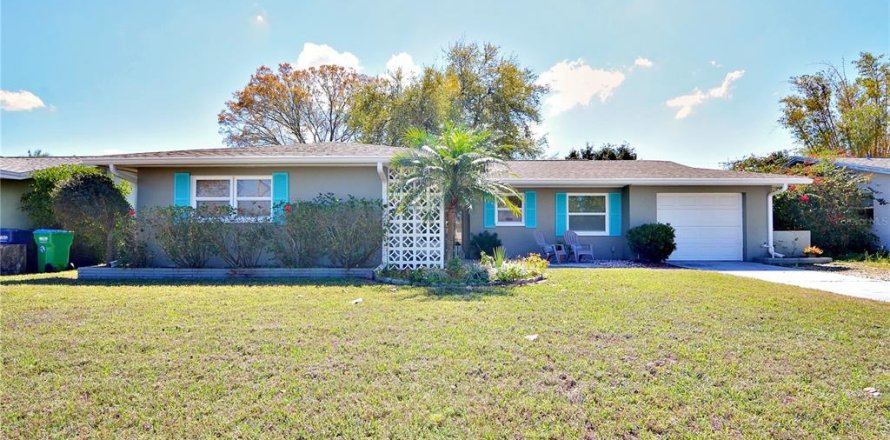 Casa en Seminole, Florida 2 dormitorios, 142.79 m2 № 1913972