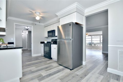 Casa en alquiler en Seminole, Florida, 2 dormitorios, 142.79 m2 № 1913972 - foto 11