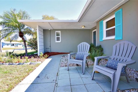 Casa en alquiler en Seminole, Florida, 2 dormitorios, 142.79 m2 № 1913972 - foto 3