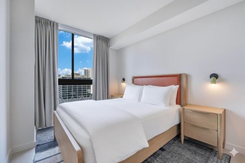 Condo in Miami, Florida, 2 bedrooms  № 2087524 - photo 12
