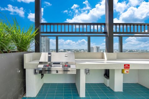 Condo in Miami, Florida, 2 bedrooms  № 2087524 - photo 18
