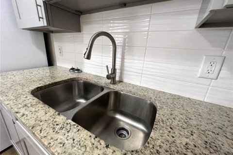 Appartement à louer à Gainesville, Floride: 2 chambres, 83.61 m2 № 1549595 - photo 10