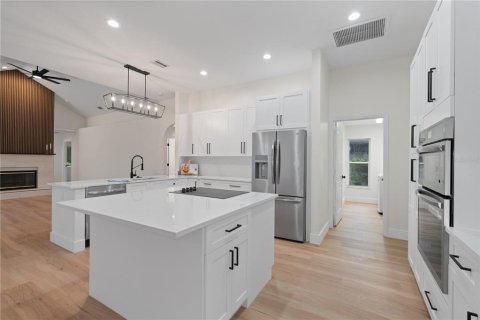 Villa ou maison à vendre à Palm Harbor, Floride: 4 chambres, 213.3 m2 № 2414067 - photo 19
