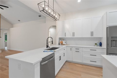 Villa ou maison à vendre à Palm Harbor, Floride: 4 chambres, 213.3 m2 № 2414067 - photo 20