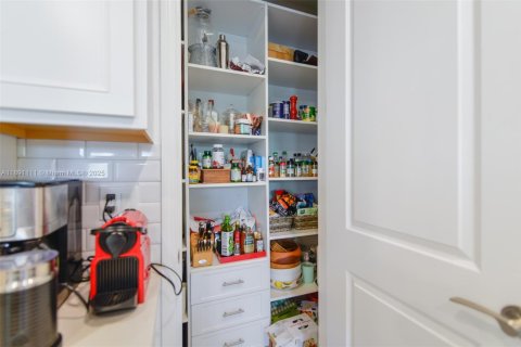 Adosado en alquiler en Hollywood, Florida, 3 dormitorios, 164.34 m2 № 1943647 - foto 14