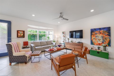Adosado en alquiler en Hollywood, Florida, 3 dormitorios, 164.34 m2 № 1943647 - foto 5