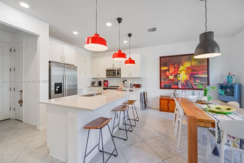 Adosado en alquiler en Hollywood, Florida, 3 dormitorios, 164.34 m2 № 1943647 - foto 10