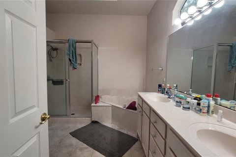 Villa ou maison à louer à Gainesville, Floride: 3 chambres, 164.44 m2 № 2100167 - photo 11