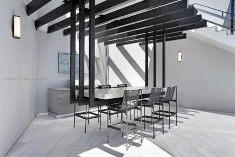 Купить кондоминиум в Санни-Айлс-Бич, Флорида 4 спальни, 888.15м2, № 1948591 - фото 26